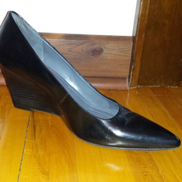 Calvin Klein Nadya Wedge Pump - Picture 6 of 11